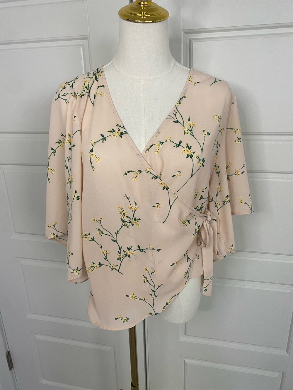 Express Blush Floral Wrap Blouse Kimono Sleeve Tie Waist Small